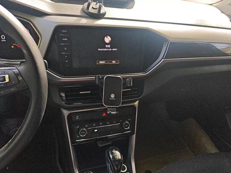 Volkswagen T-Cross 2022 car image #14