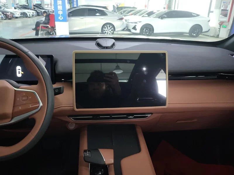 Changan UNI-Z PHEV 2024 #14 Changan UNI-Z PHEV 2024 car image #14