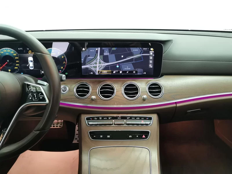 Mercedes-Benz E Class 2022 car image #14