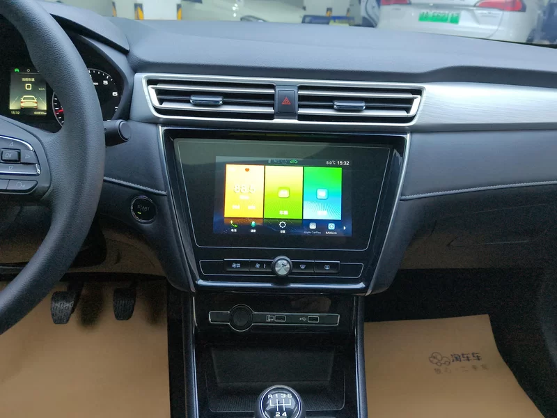 Roewe i5 2020 immagine di auto #14