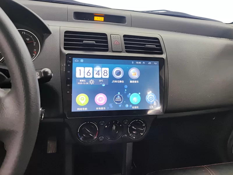 Suzuki Swift 2018 car image #14