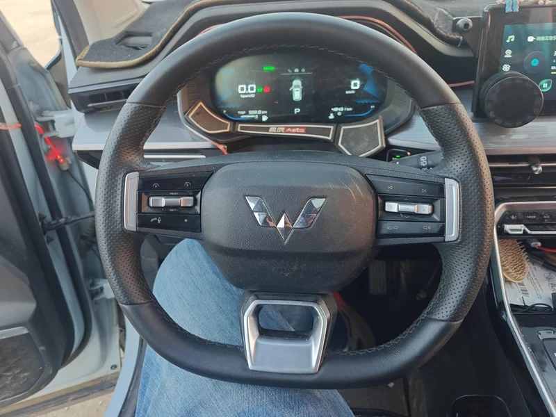 Wuling Asta 2022 car image #14