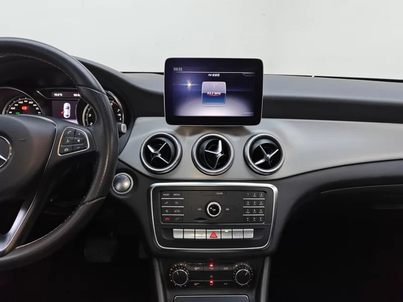 Mercedes-Benz CLA Class (Imported) 2018 #14 Mercedes-Benz CLA Class (Imported) 2018 immagine di auto #14