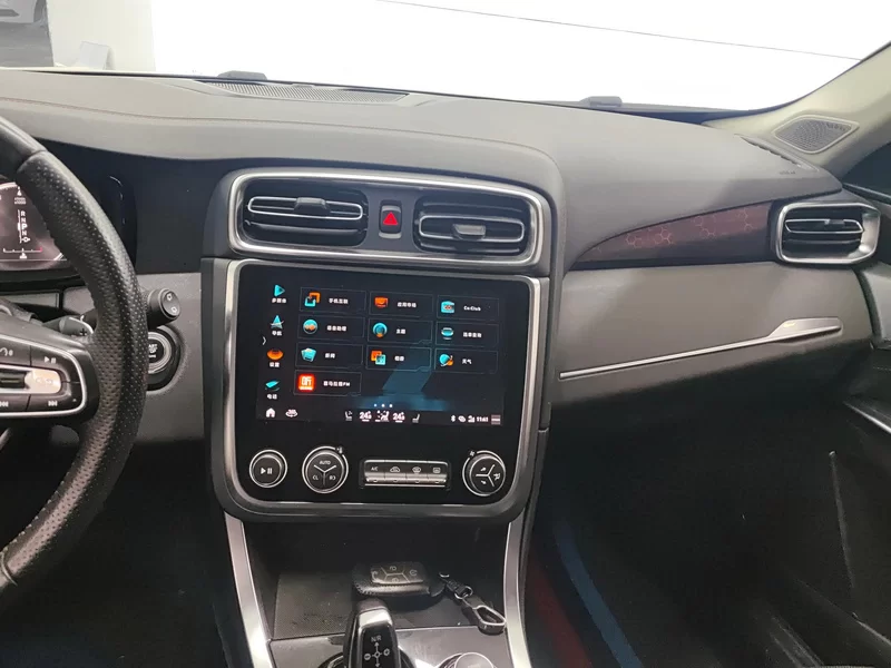 Lynk & Co 01 2019 #14 Lynk & Co 01 2019 car image #14
