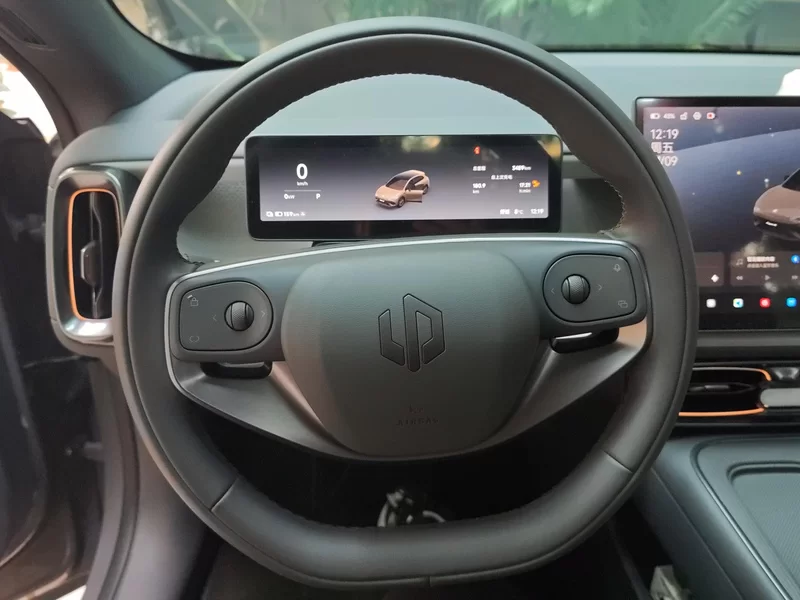 零跑汽车 零跑Lafa5 2025 汽车图片 #14