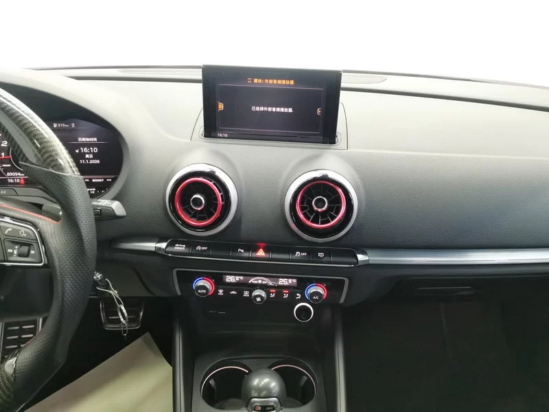 Audi A3 2019 immagine di auto #14