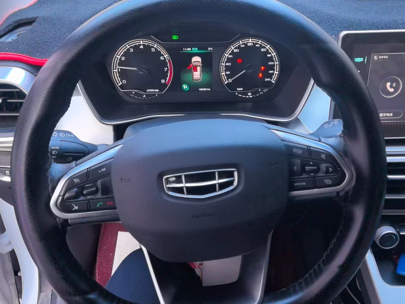 GEELY Coolray 2023 immagine di auto #14