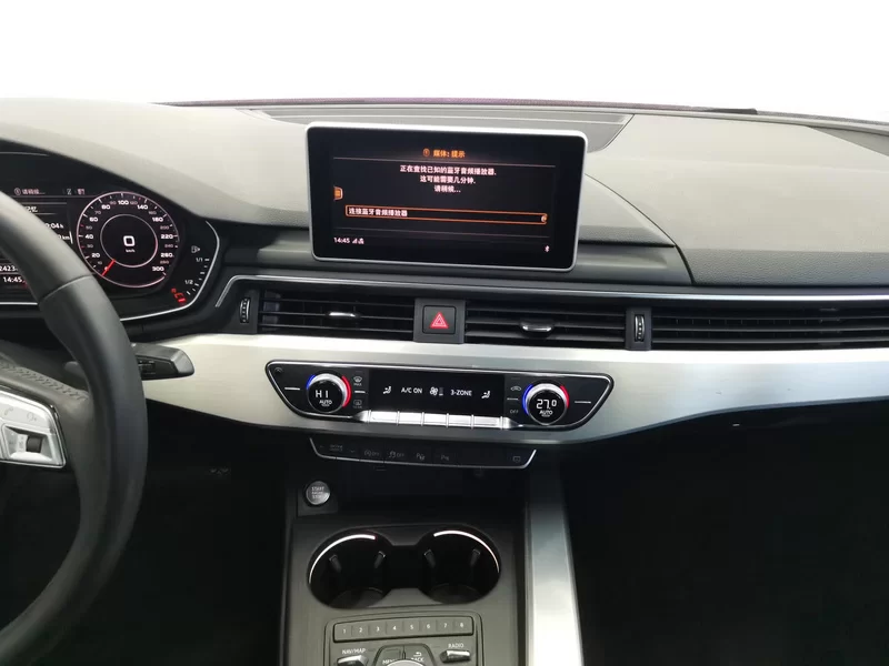 Audi A4L 2018 car image #14