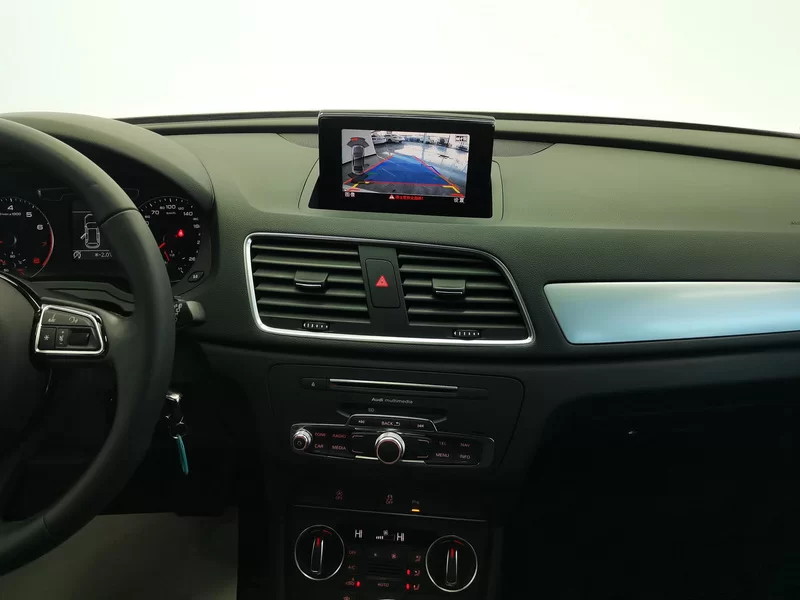 Audi Q3 2017 car image #14
