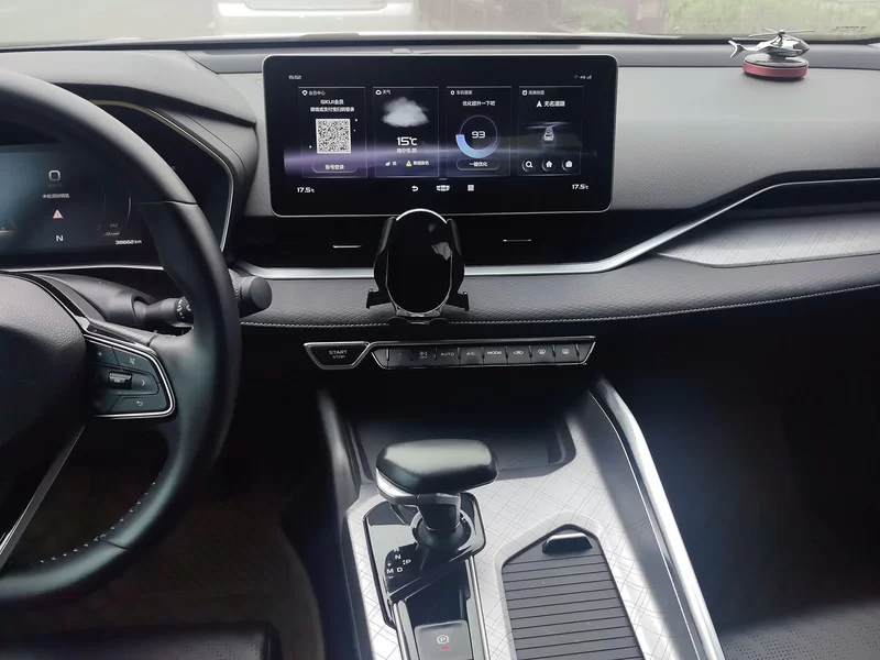 GEELY Preface 2021 car image #14