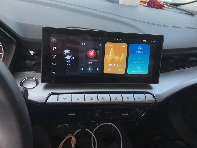 5 2023 immagine di auto #14