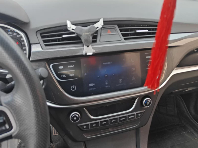 GEELY Emgrand 2017 car image #14