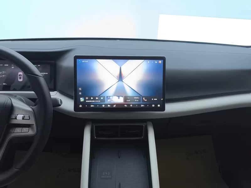 BYD YuanUP 2025 #14 BYD YuanUP 2025 car image #14