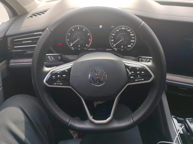 Volkswagen Touareg 2021 car image #14