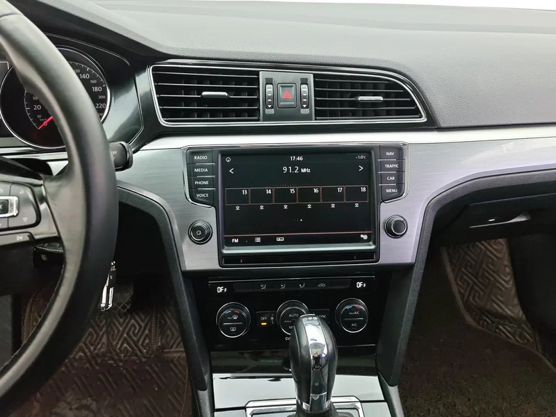 Volkswagen Lamando 2019 car image #14