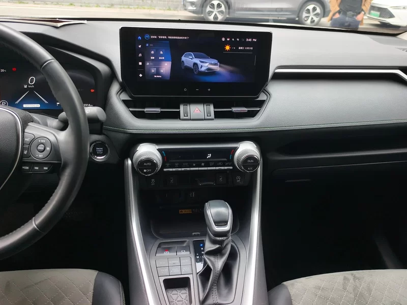 Toyota RAV4 2023 immagine di auto #14