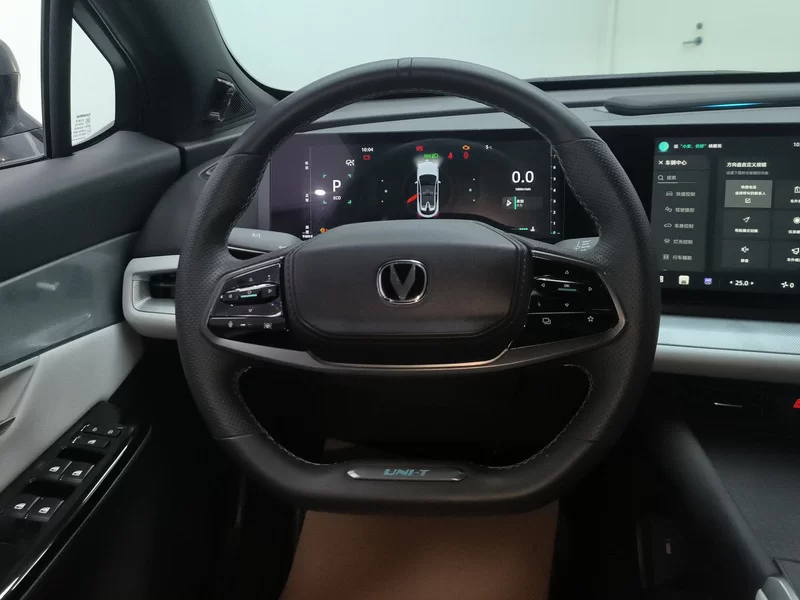 Changan UNI-T 2023 imagen de coche #14