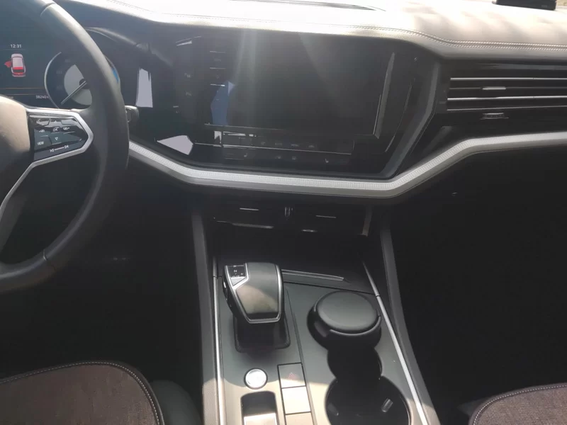 Volkswagen Touareg 2020 car image #14