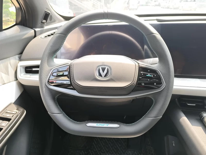 Changan UNI-T 2025 immagine di auto #14