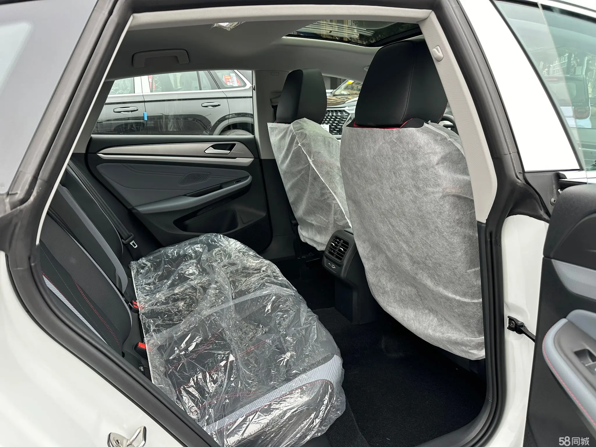 Volkswagen Lamando 2025 car image #14