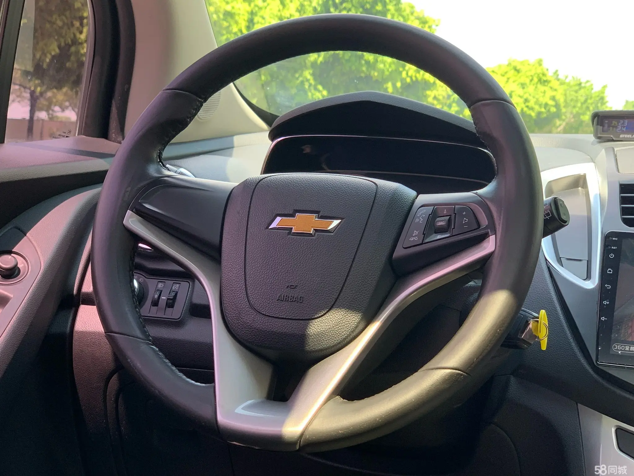 Chevrolet Tracker 2015 #14 Chevrolet Tracker 2015 car image #14