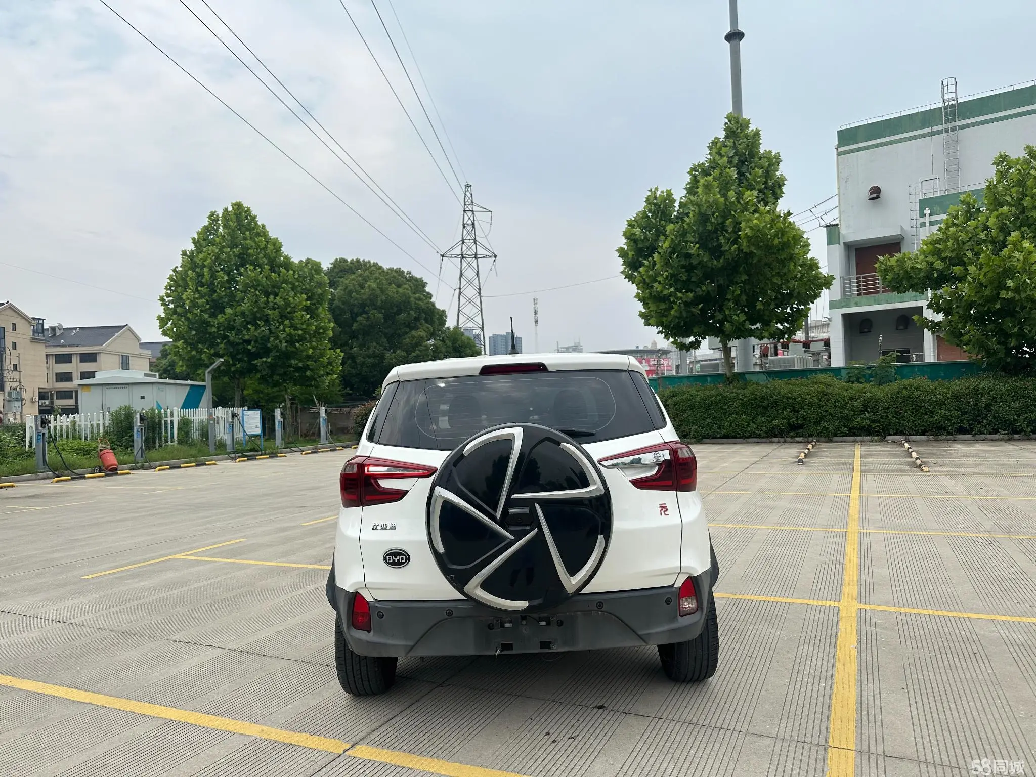 BYD Yuan 2018 صورة سيارة #14