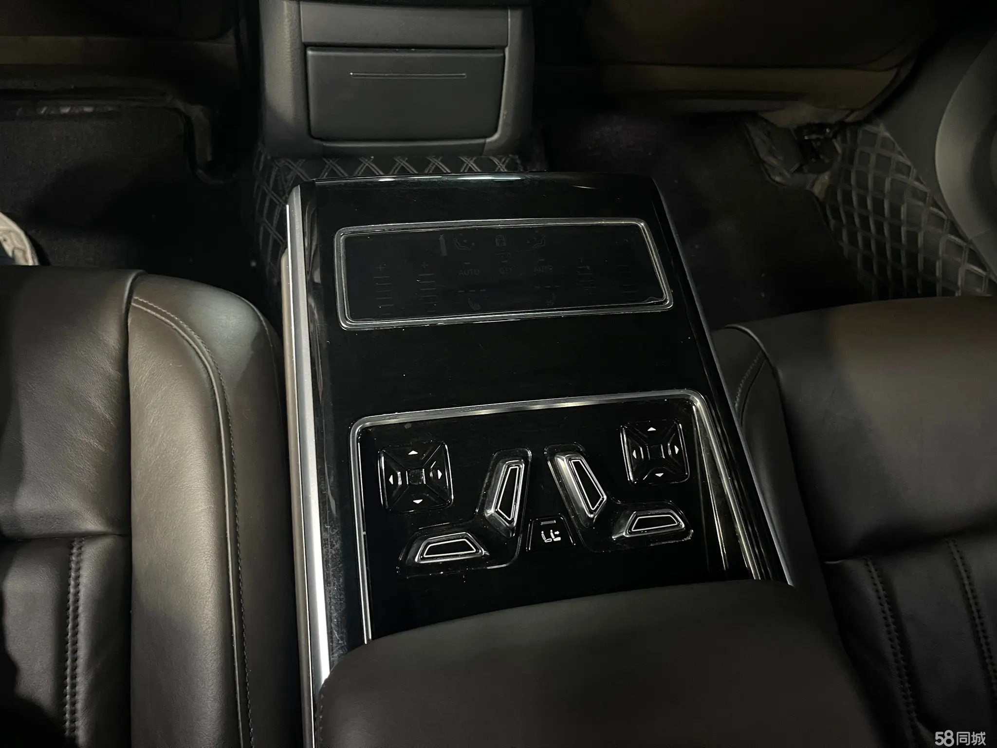 Audi A8 2019 car image #14