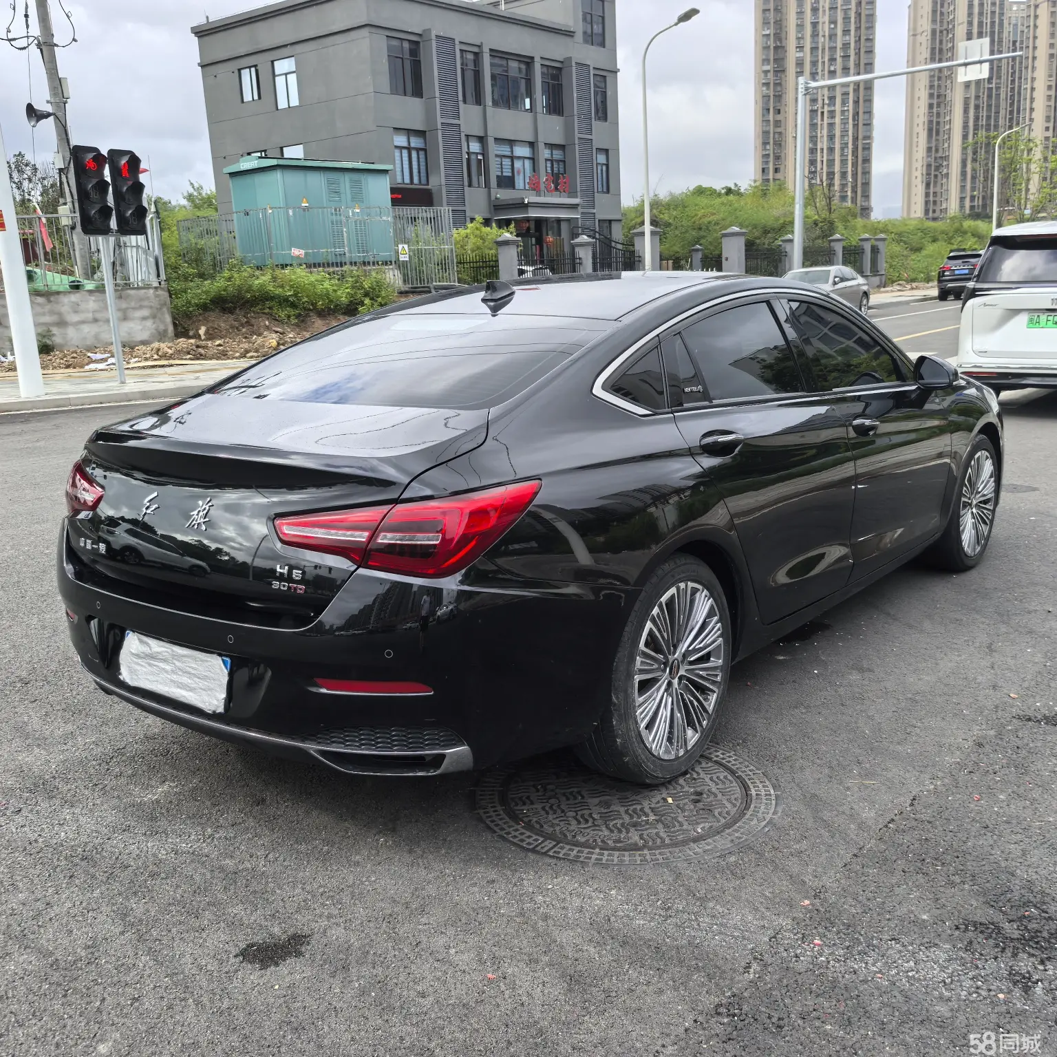 HongQi H5 2022 car image #14
