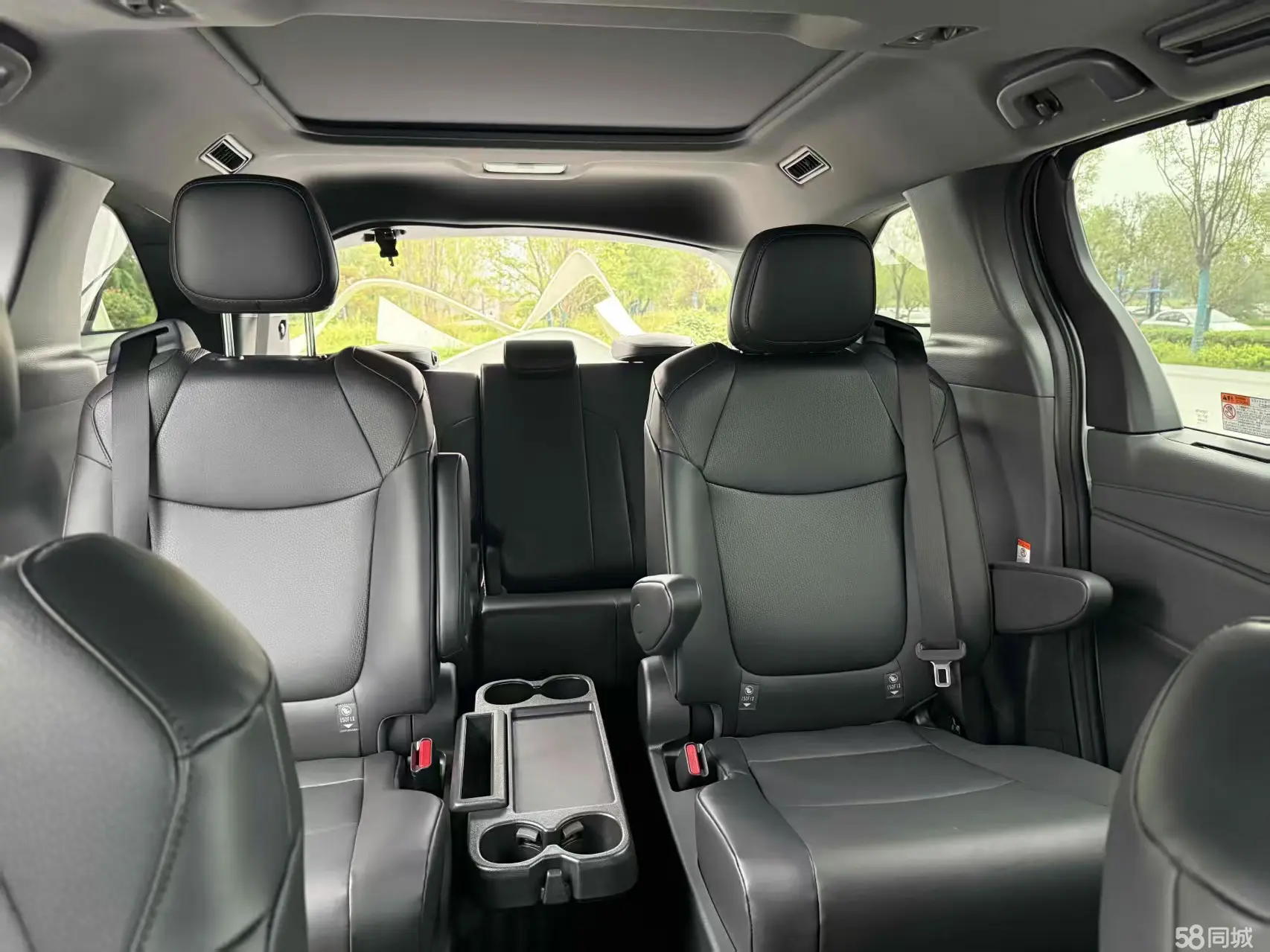 Toyota Granvia 2025 car image #14