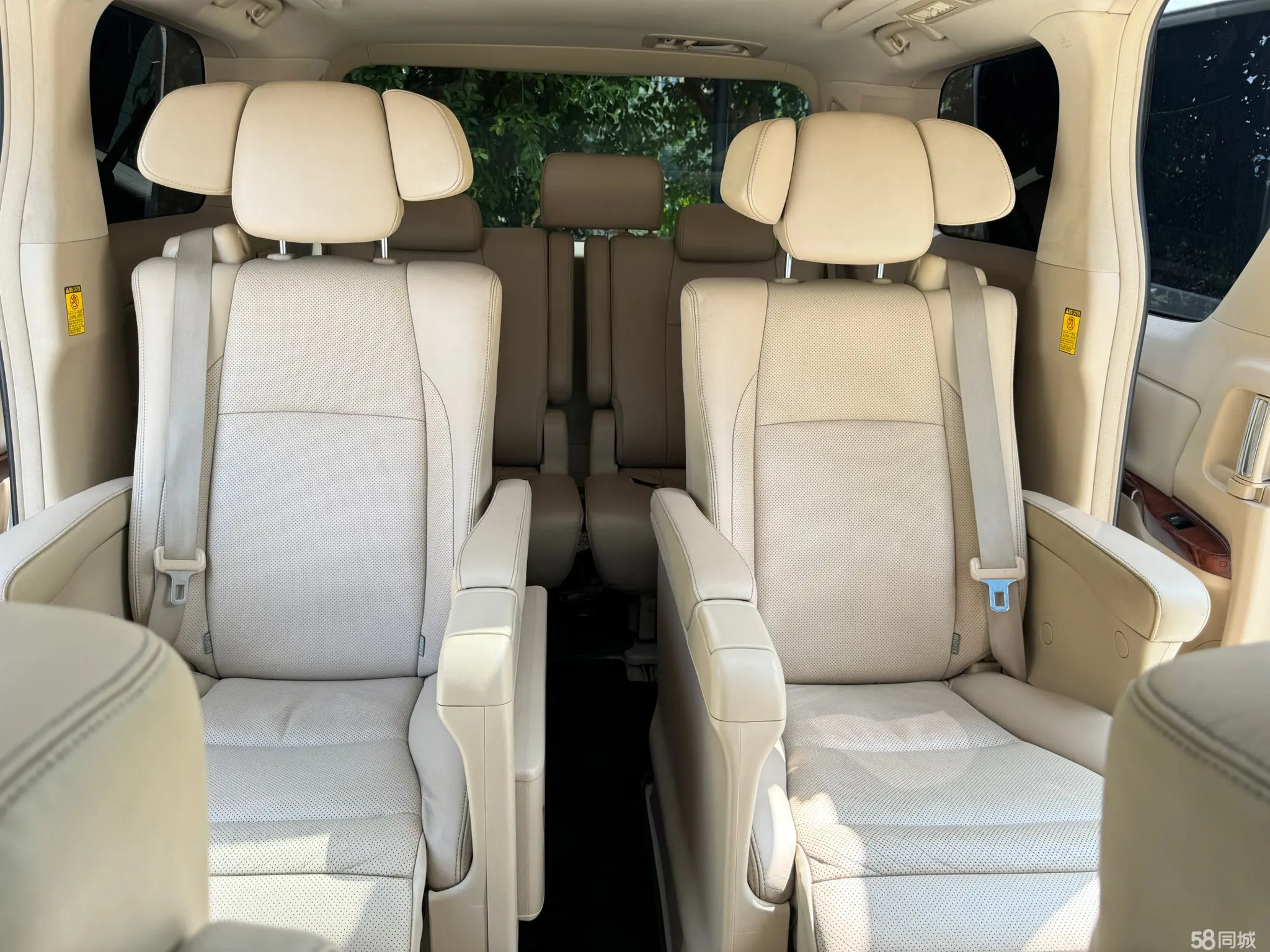 丰田 埃尔法 2011 汽车图片 #14