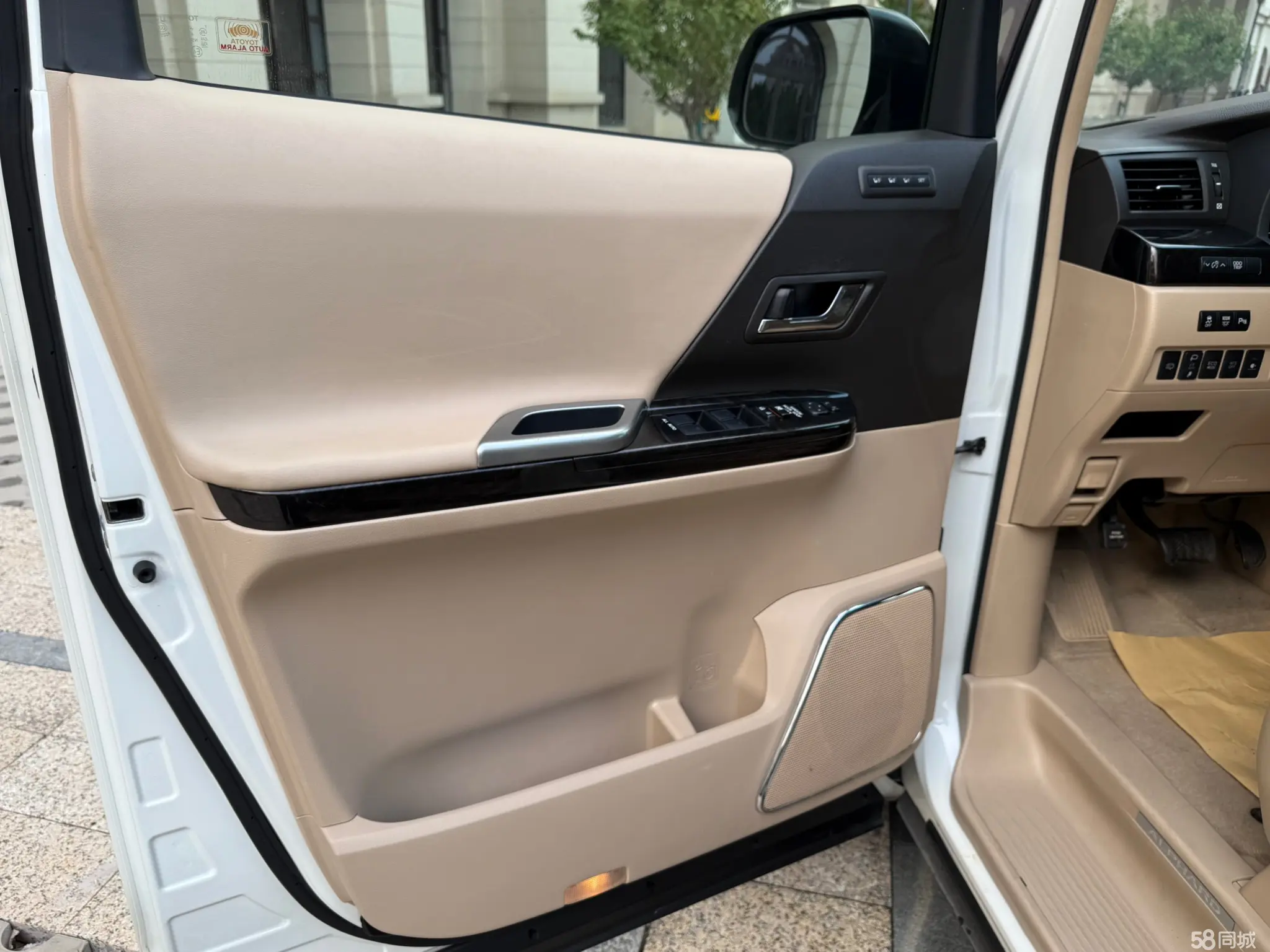 丰田 埃尔法 2013 汽车图片 #14