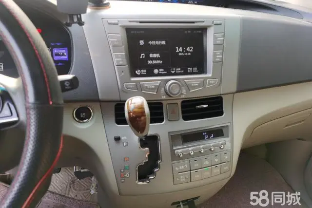 BYD M6 2015 car image #14