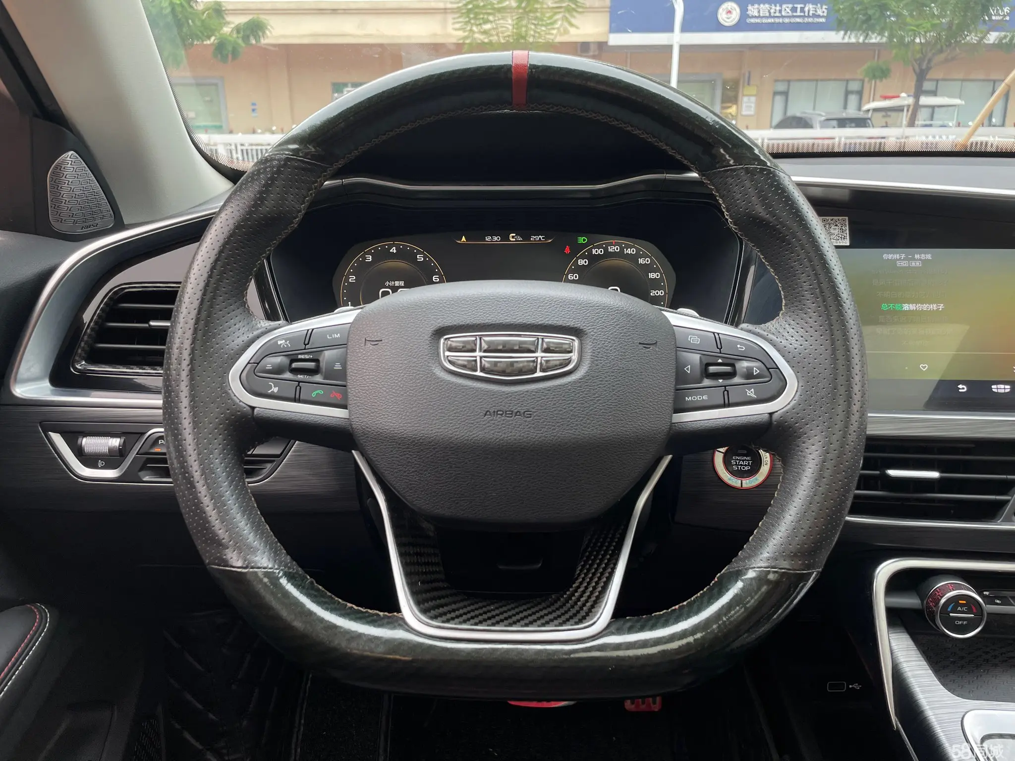 GEELY Tugella 2019 car image #14