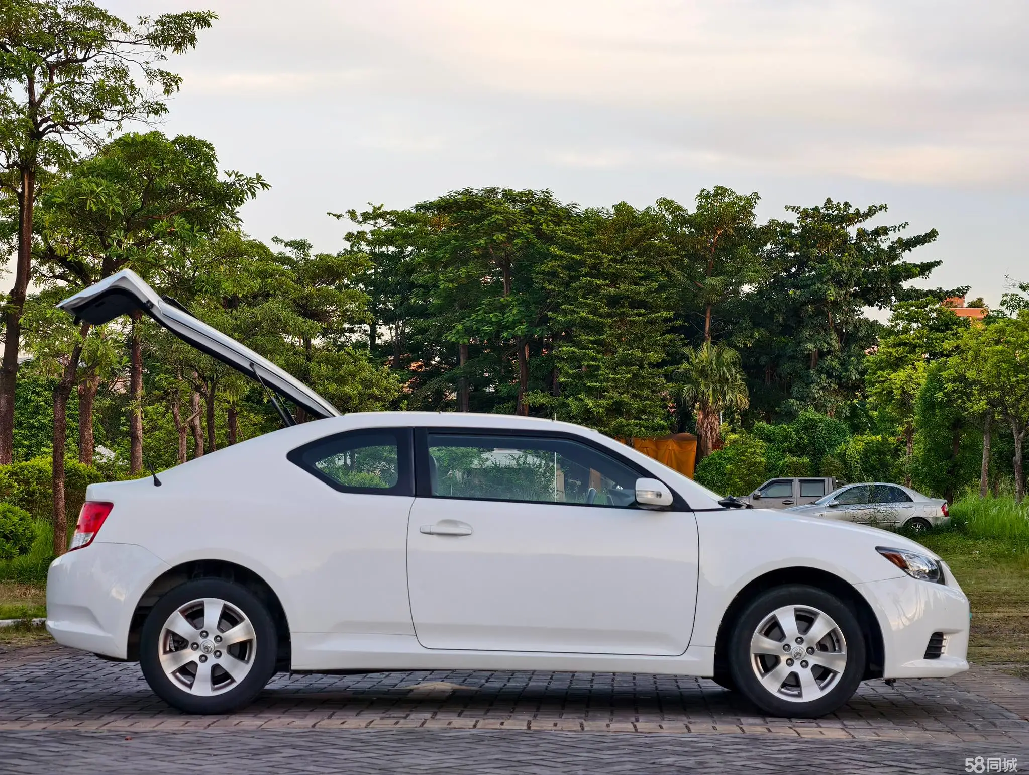 Toyota Zelas 2013 car image #14