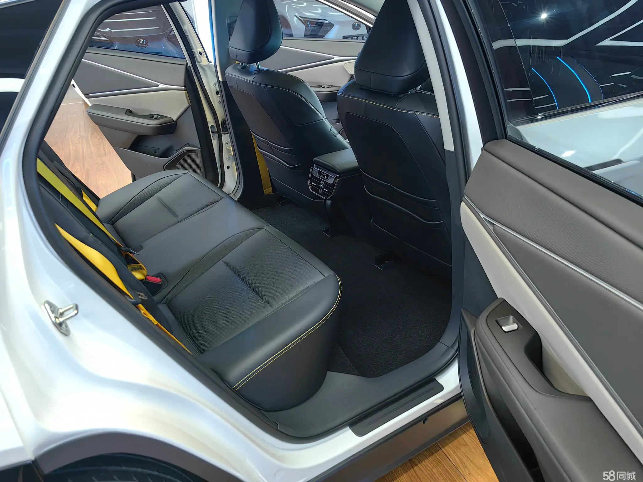 Toyota Highlander (Imported) 2025 car image #14