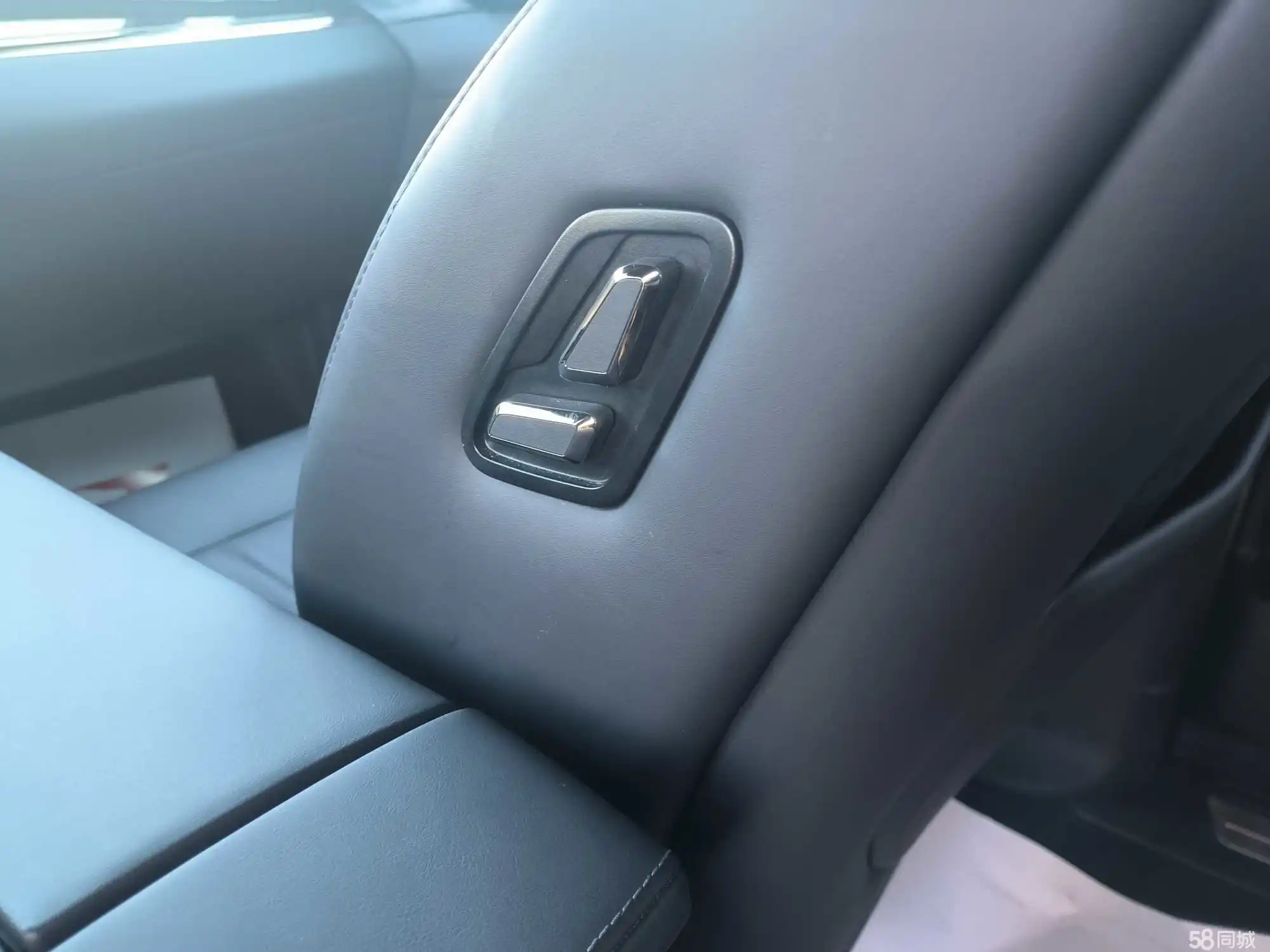 极氪 极氪009 2023 汽车图片 #14