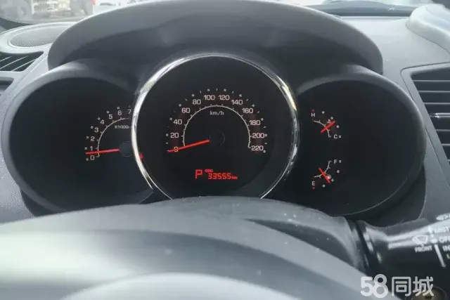 起亚 秀尔 2015 汽车图片 #14