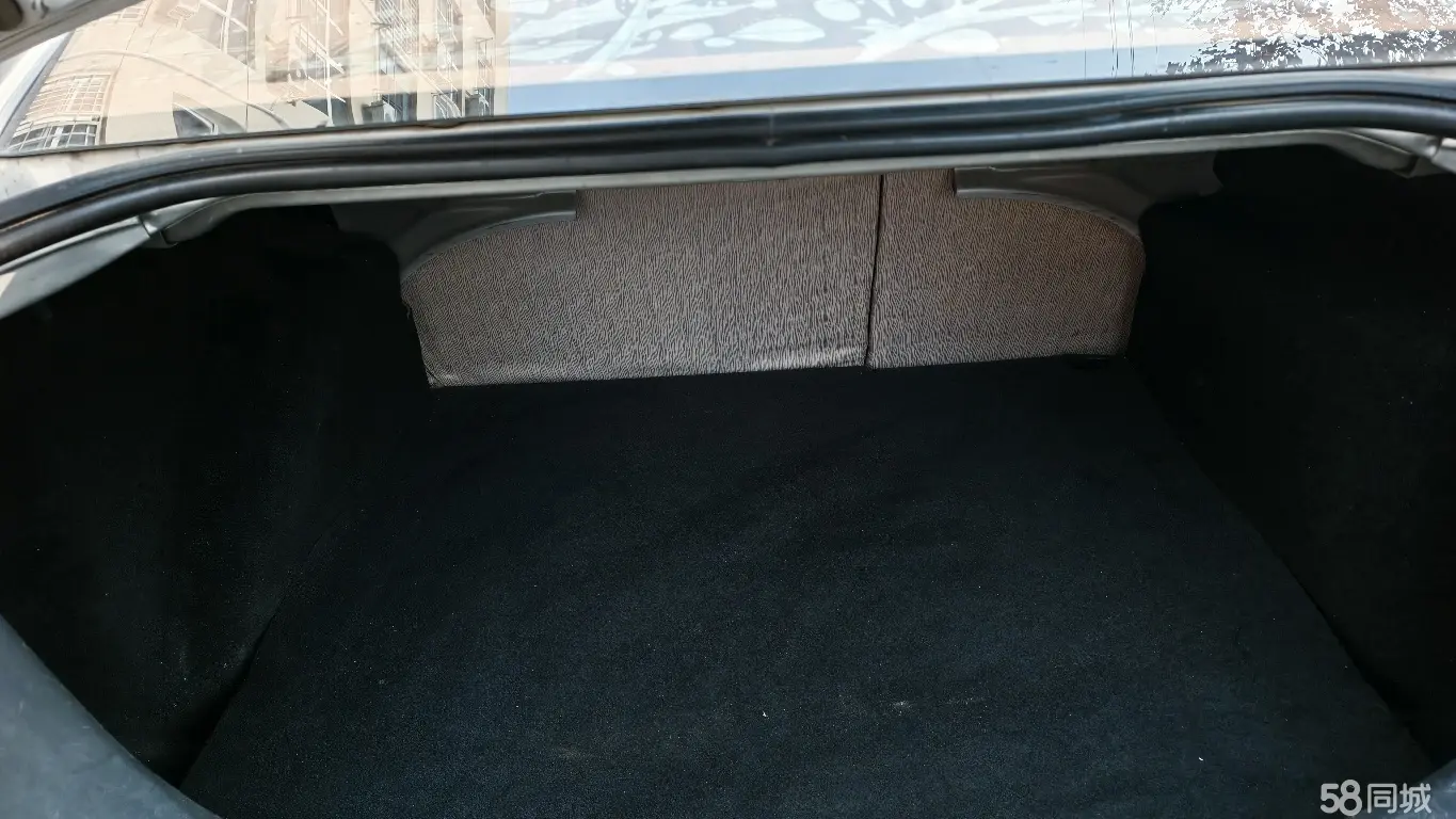 Ford Focus 2010 car image #14