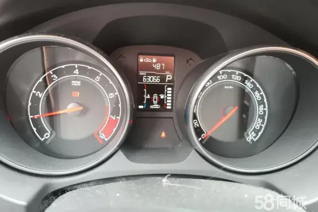 MG GT 2016 car image #14