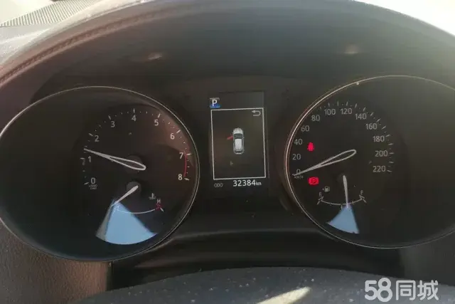 Toyota C-HR 2019 immagine di auto #14