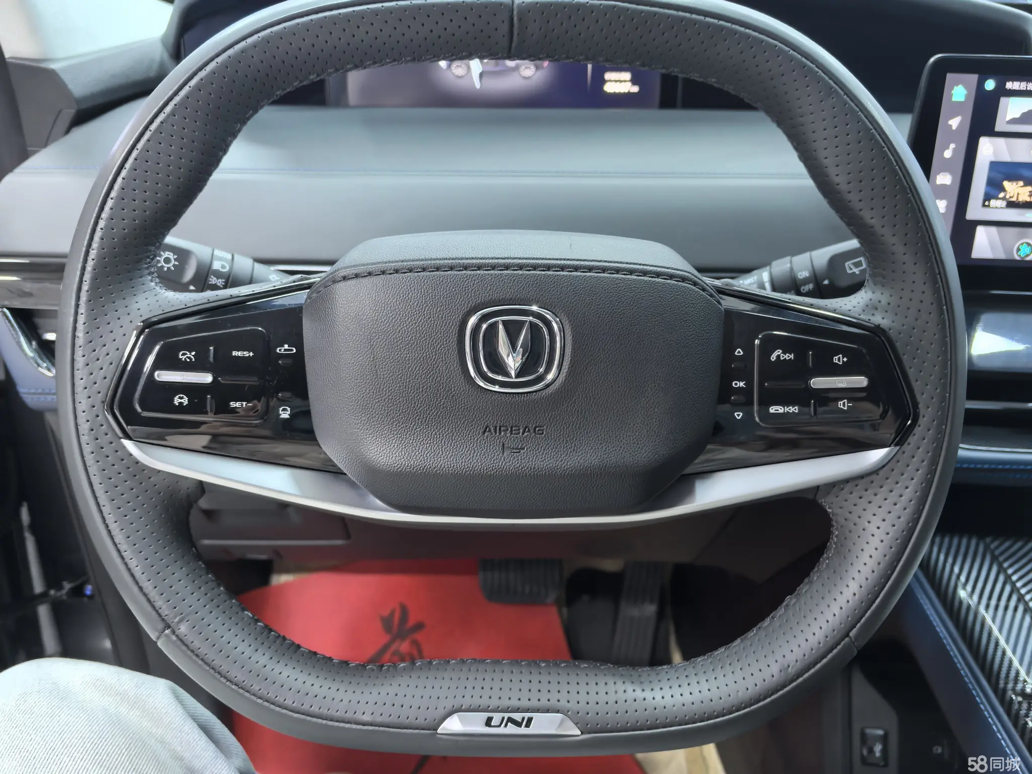 Changan UNI-K iDD 2022 car image #14