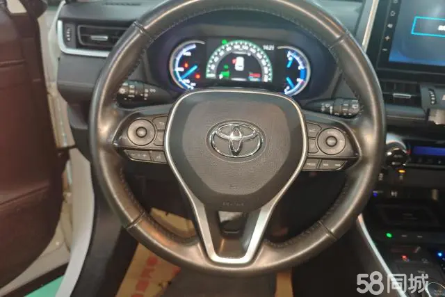 Toyota RAV4 2021 car image #14