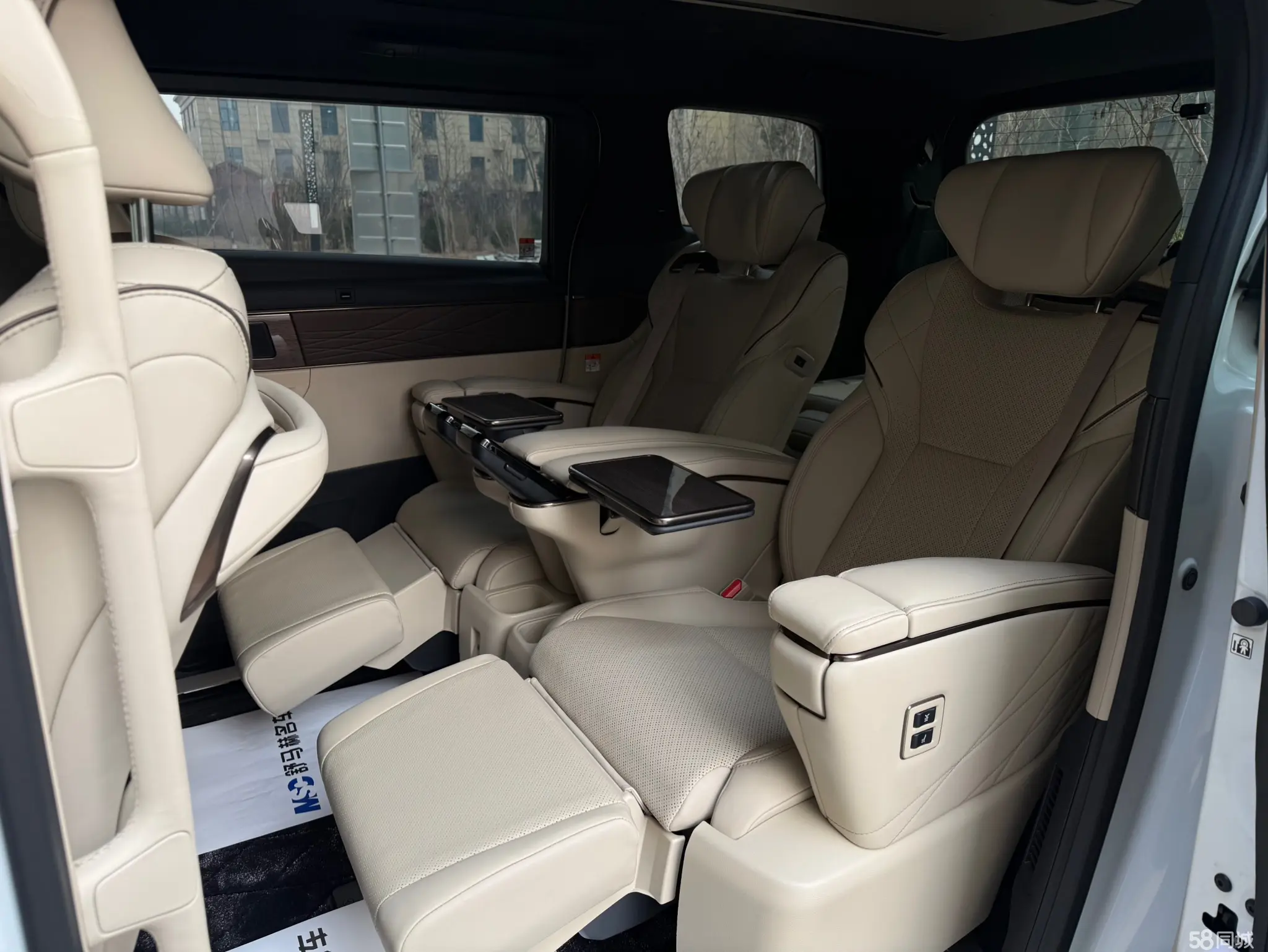 Toyota Alphard 2024 car image #14