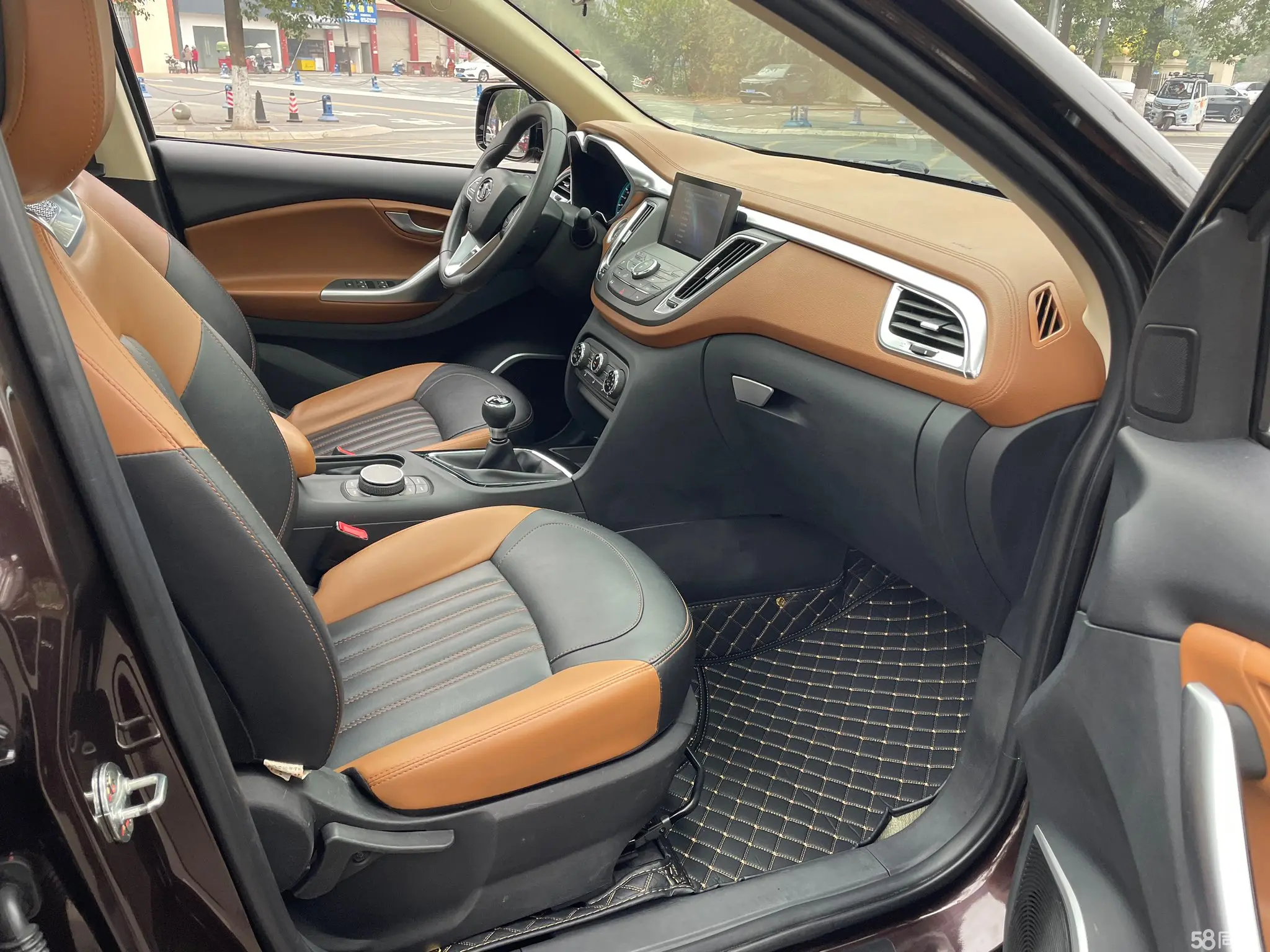 Soueast DX7 2016 #14 Soueast DX7 2016 car image #14