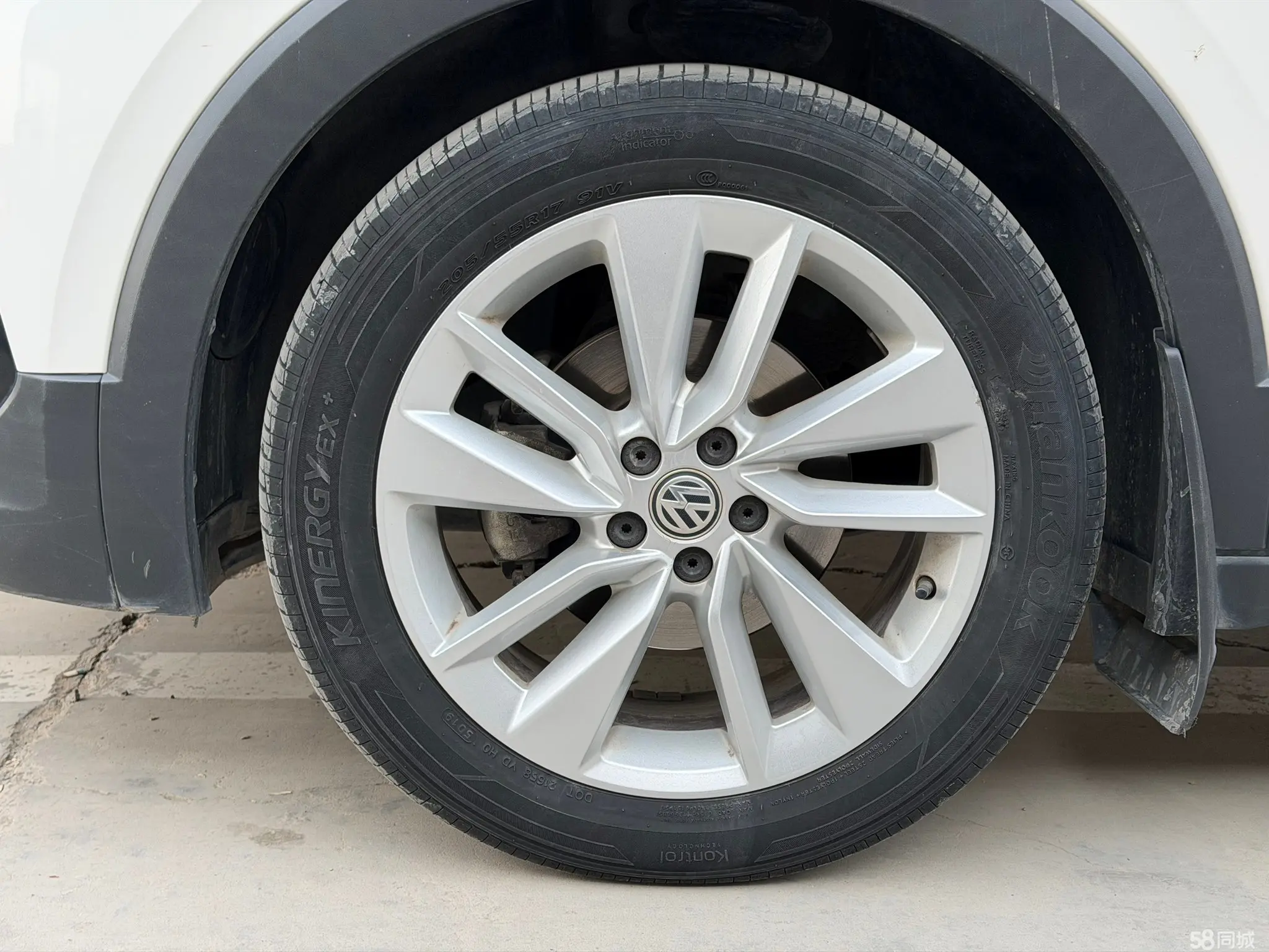 Volkswagen T-Cross 2020 #14 Volkswagen T-Cross 2020 car image #14