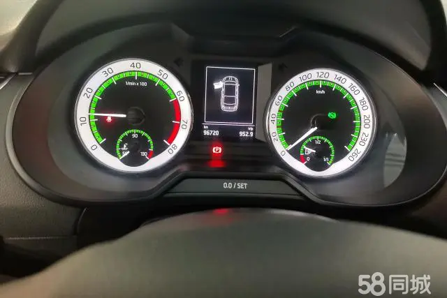 Skoda Octavia 2019 car image #14