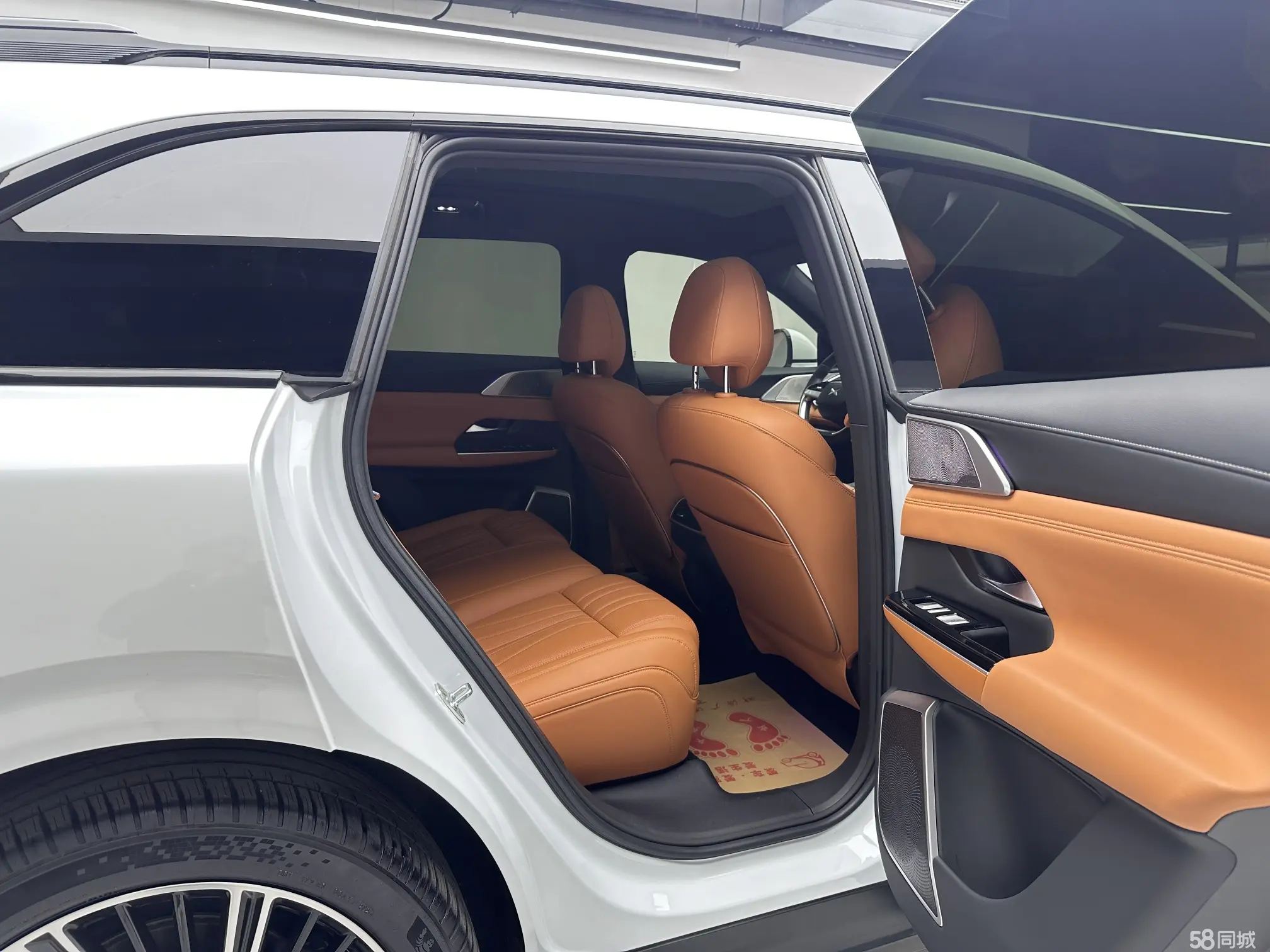 Xpeng G9 2025 #14 Xpeng G9 2025 car image #14