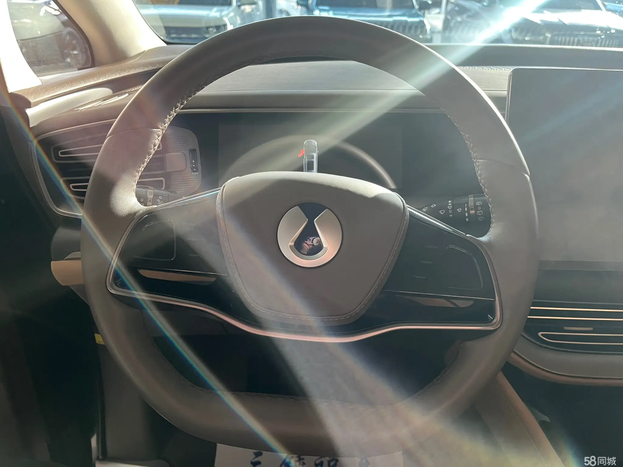 Denza Z9 2023 car image #14