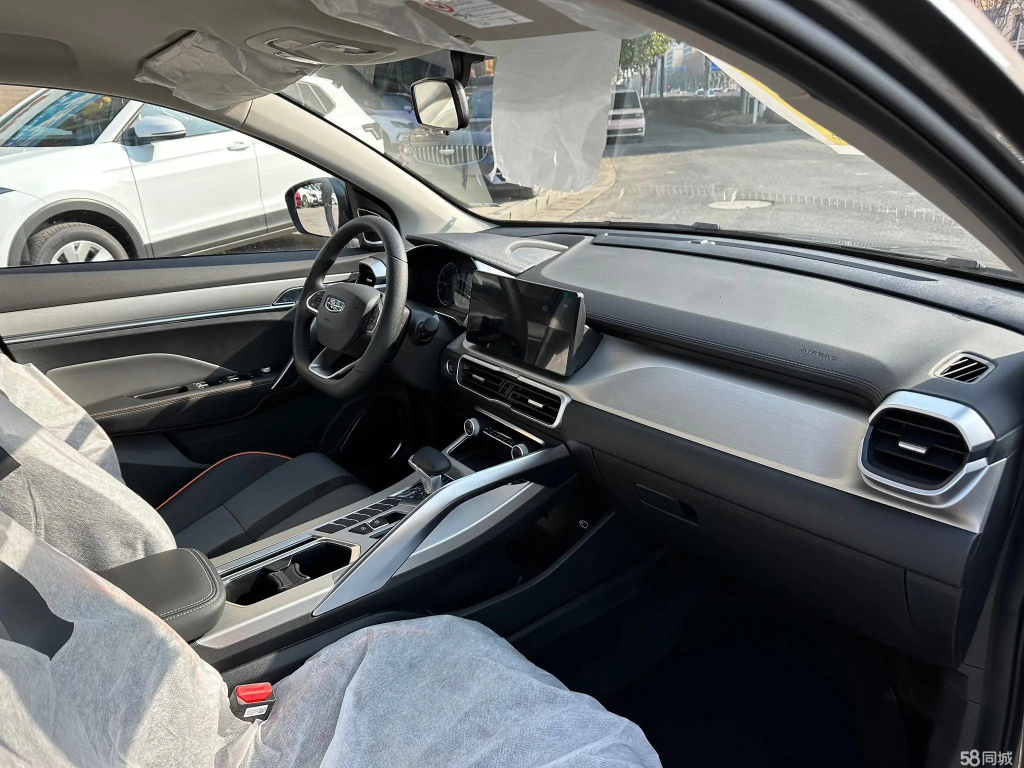 GEELY Coolray 2024 صورة سيارة #14