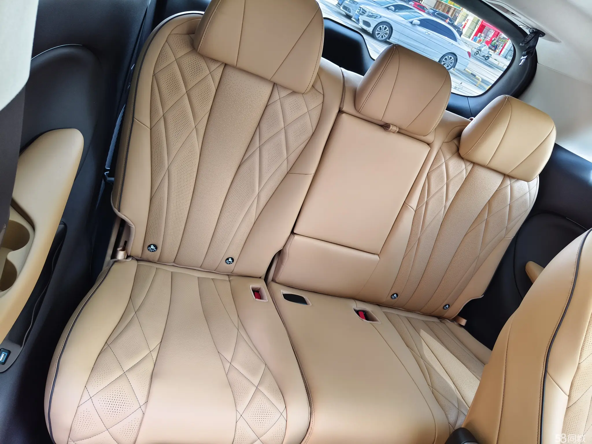 Denza D9 2024 immagine di auto #14